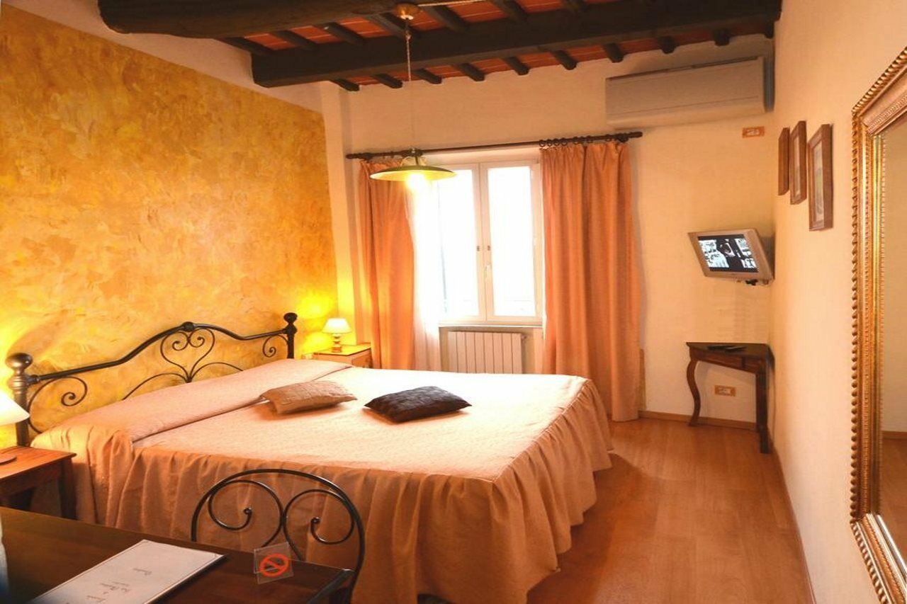 Residenza D'Epoca Locanda Di San Martino Siena Luaran gambar